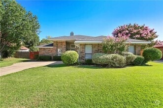 Building Photo - 428 Dillard Ln
