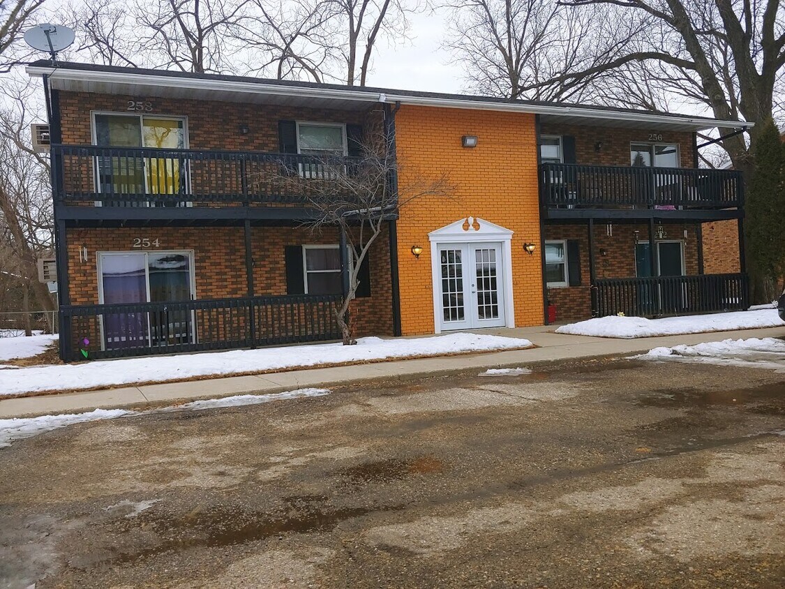 Primary Photo - 280 Hubbell Ave