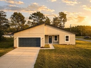 Building Photo - 1071 W Hampshire Blvd