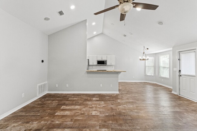 Foto del edificio - 1702 Sycamore Ave
