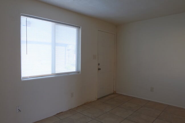 Building Photo - 1730 E Prince Rd
