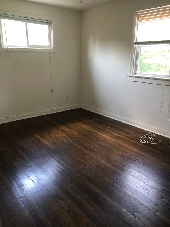 Foto del edificio - 3233 W Grace St