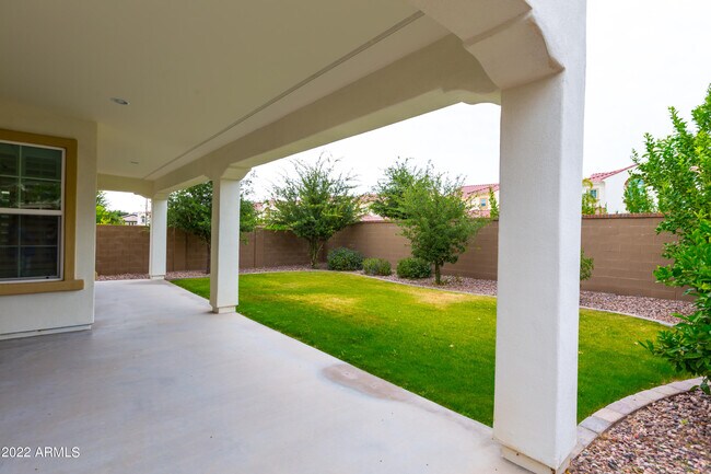 Building Photo - 2322 W Desert Broom Pl