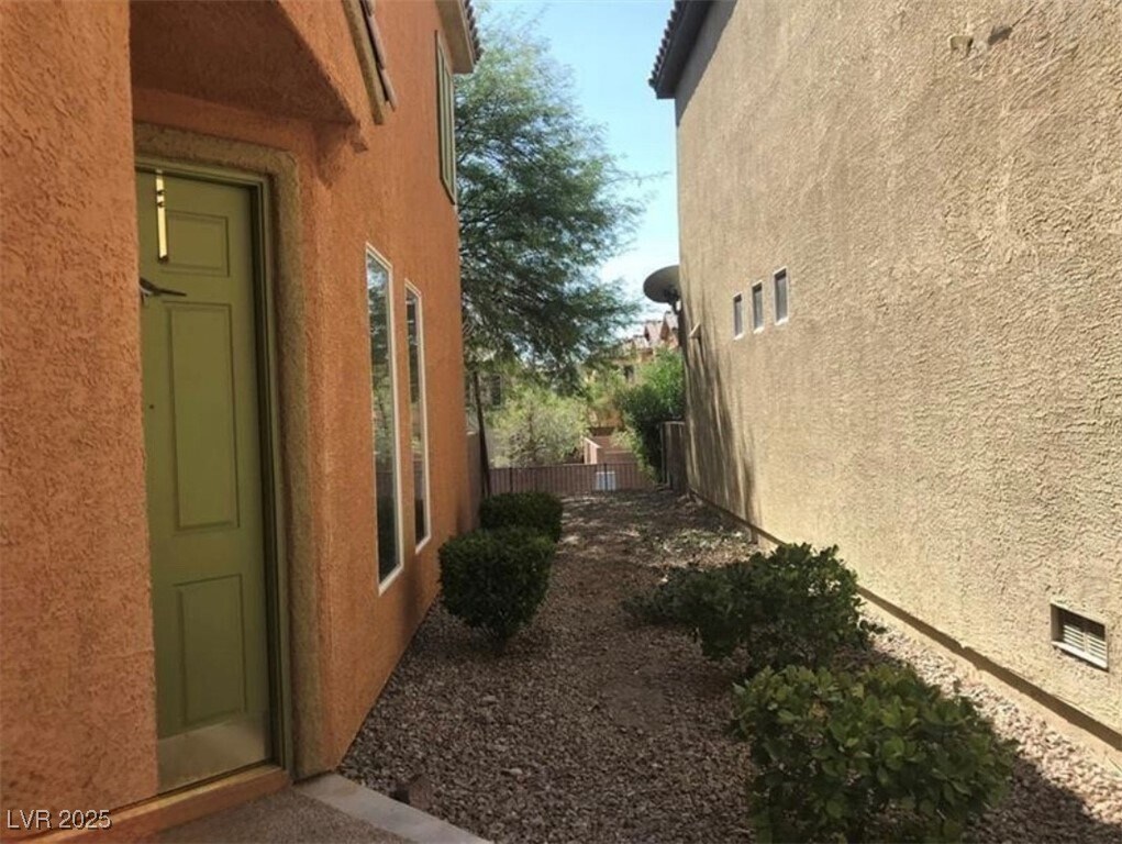 Foto principal - 8177 Sailor Point Ave