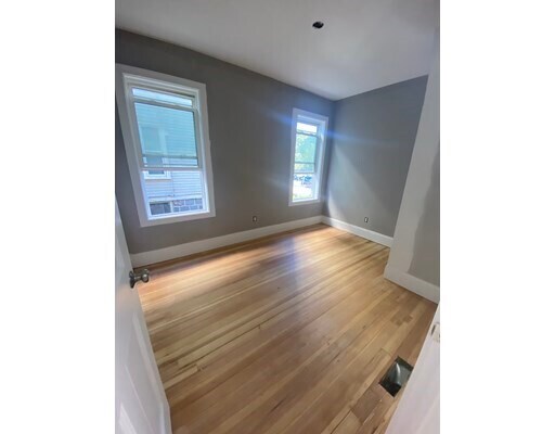 Building Photo - 30 Pleasant St
