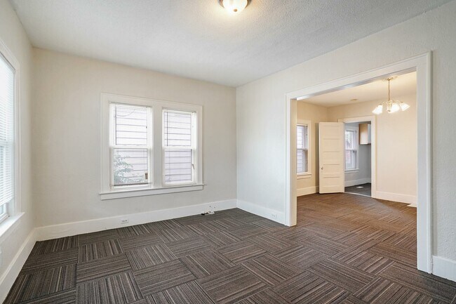 Building Photo - 1054 Ionia Ave SW
