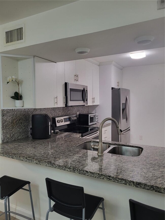 Foto del edificio - 4555 NW 99th Ave
