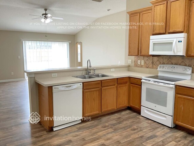 Building Photo - 332 Southern Rose Dr
