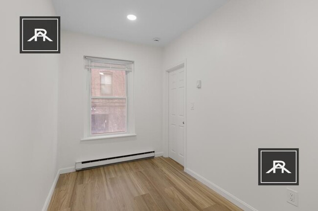 Building Photo - 1 bedroom in Boston MA 02116