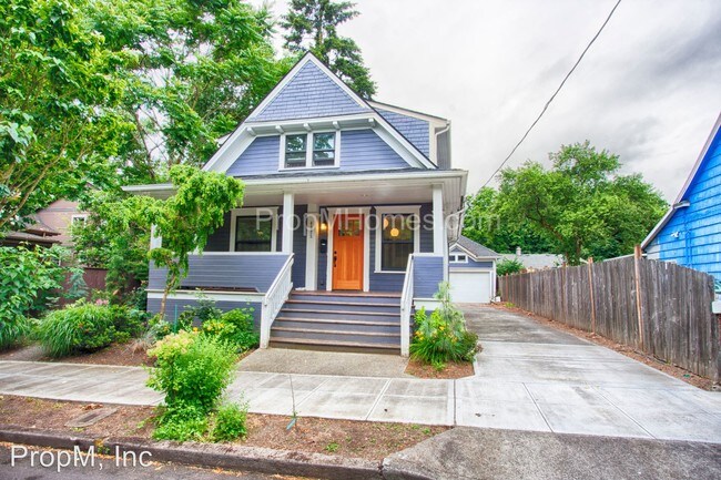 Building Photo - 4525 NE 8th Ave