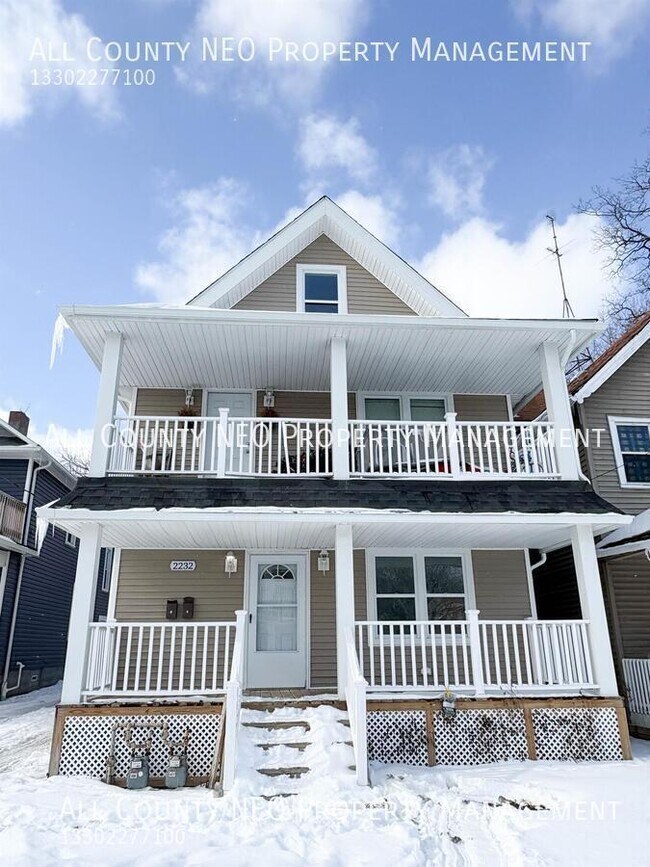 Building Photo - 2232 W 104th St