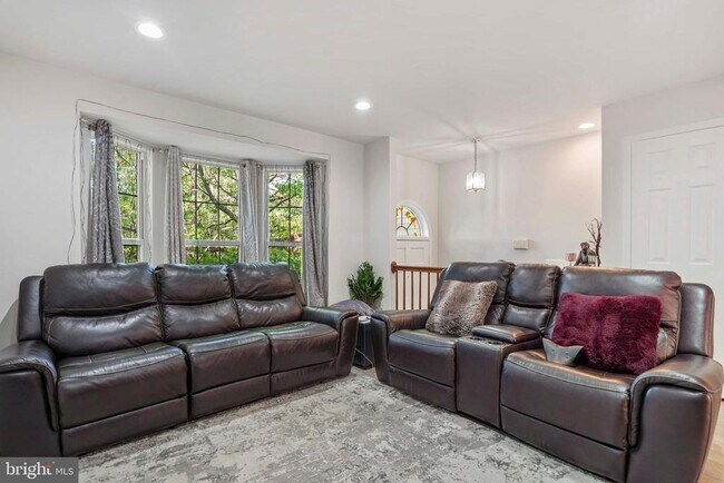 Foto del edificio - 13118 Plotner Farm Rd