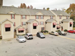 Building Photo - 312 Ardale Dr