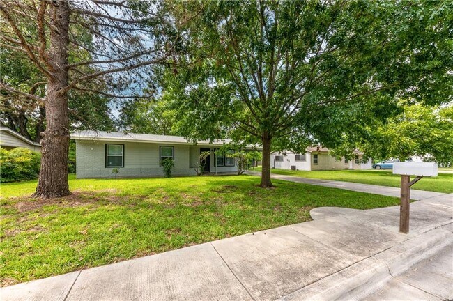 Foto del edificio - 1113 Sycamore St