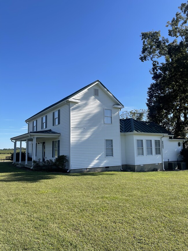 Front side - 17728 Flatfoot Rd