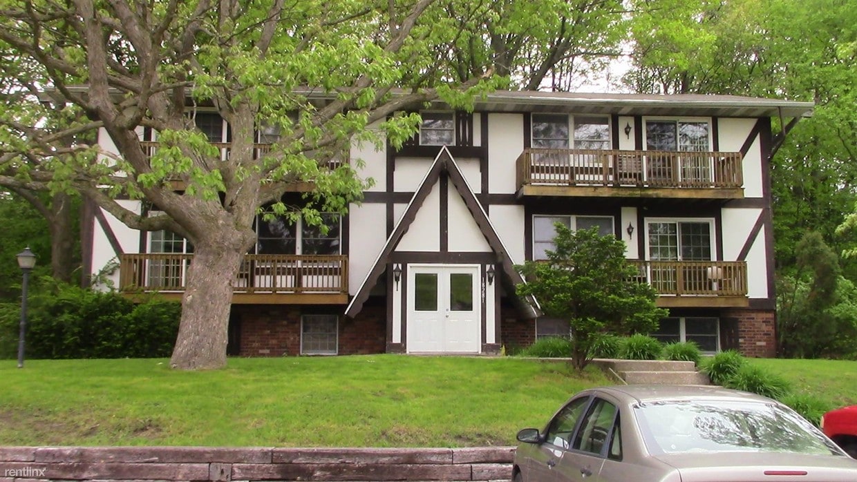 18281 Alpine Ct Unit Apt 6, Spring Lake, MI 49456 Apartment for Rent