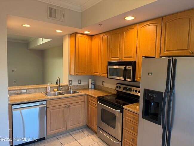 Foto del edificio - 9745 Touchton Rd