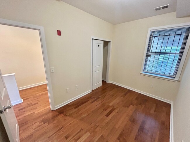 Foto del edificio - 332 N 41st St