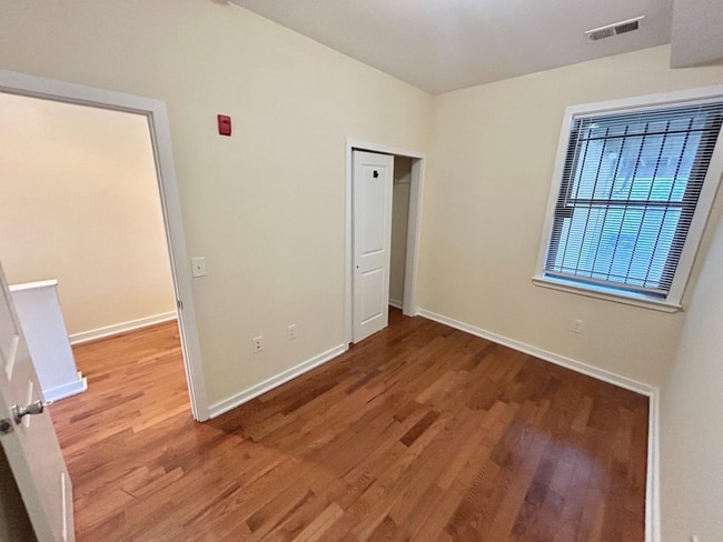 Photo - 332 N 41st St Apartment