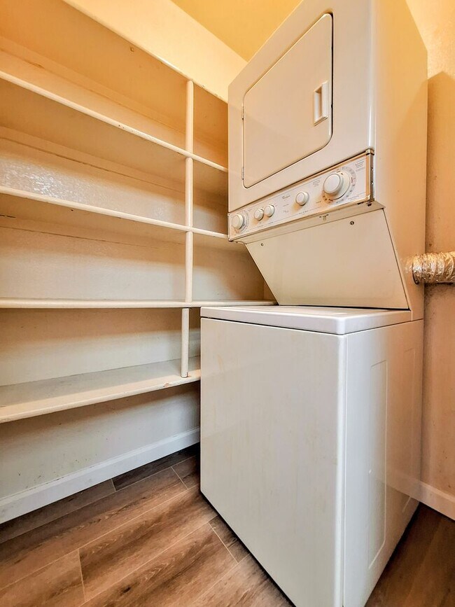 Photo - Spacious First Floor 2bd Condo With Laundr...