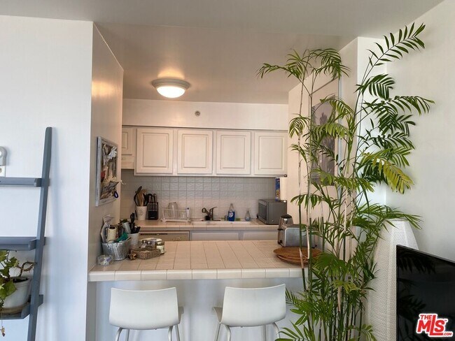 Building Photo - 201 Ocean Ave Ext