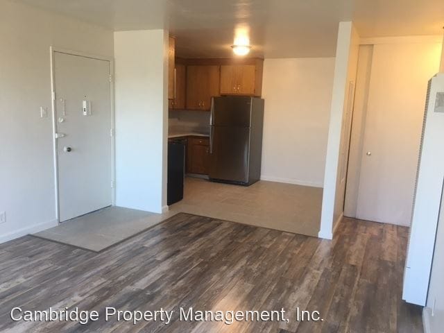 Primary Photo - 527 N Amphlett Blvd