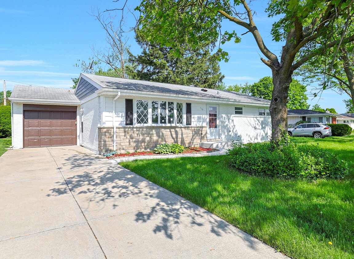 Primary Photo - 510 E Park Ave