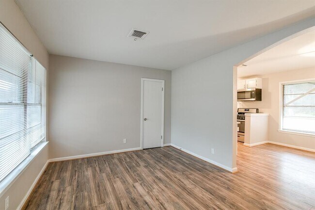 Foto del edificio - 10318 Homestead Rd