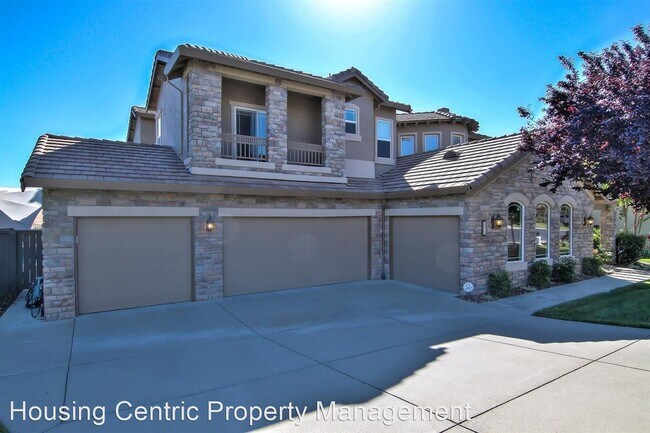 Foto del edificio - 4 br, 4.5 bath House - 1323 Souza Dr.