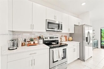 Building Photo - 25540 SW 108th Ave