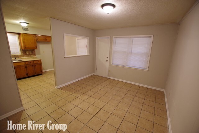 Foto del edificio - 2755 Dalewood Ave
