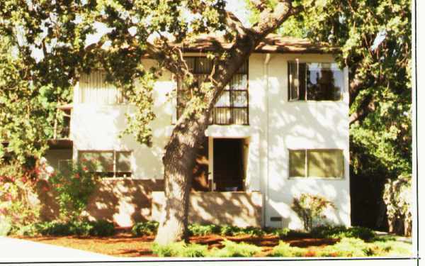 Foto del edificio - 352 Waverly St