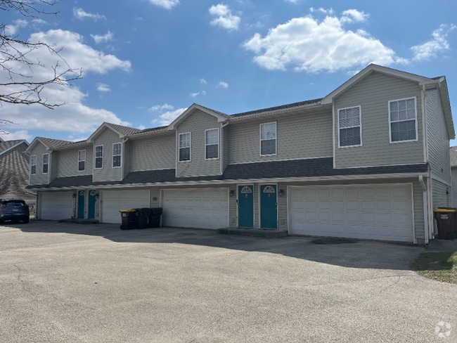 Building Photo - 8368 Delta Dr