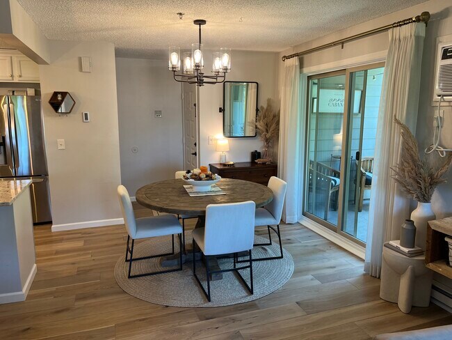 Foto del edificio - 2100 Ridge Dr