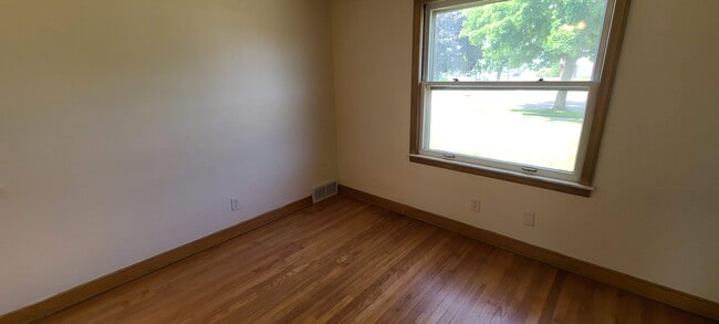 Living Room - 301 E. Highland Ave.