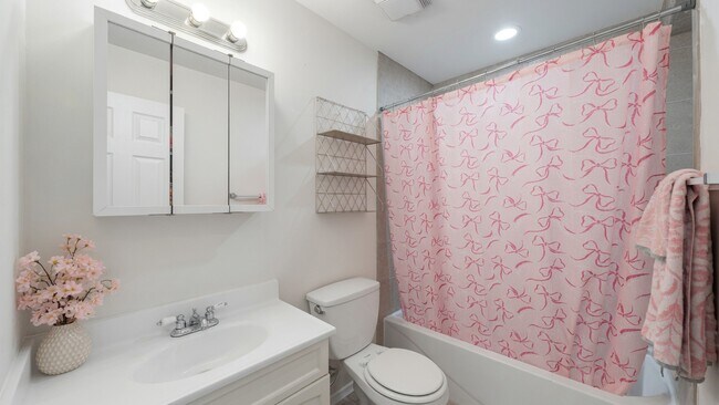 Foto del edificio - 3346 W Wilson Ave