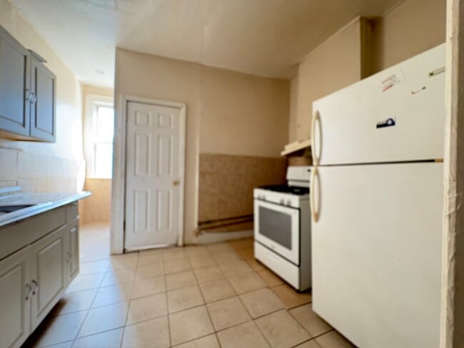 49 St Paul's Ave 2R - 46 Saint Pauls Ave
