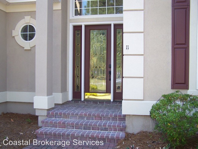 Building Photo - 11 Lynnfield Pl