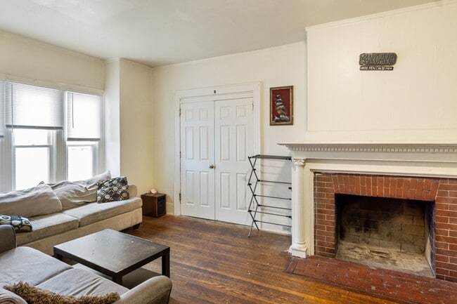 Building Photo - 822 Westcott St