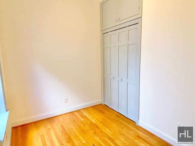 Building Photo - 202 EAST 6 STREET