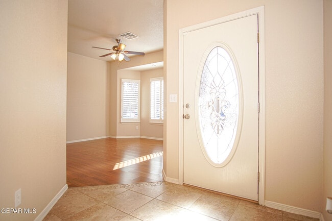 Building Photo - 12873 Cozy Cove Ave