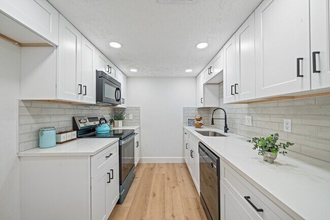 Foto del edificio - 8726 Wilcrest Dr
