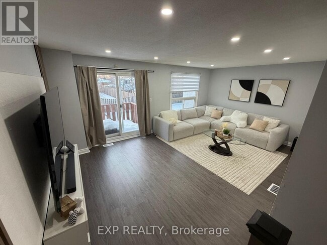 Building Photo - 7001 Casey St