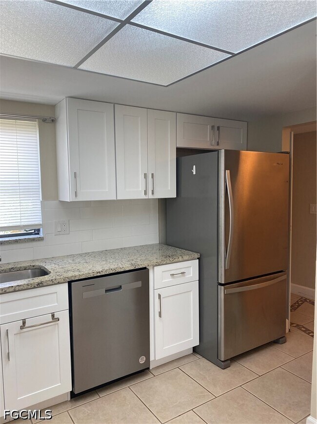 Building Photo - 15370 Transit Ct