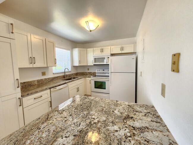 Building Photo - 4460 Ironwood Cir