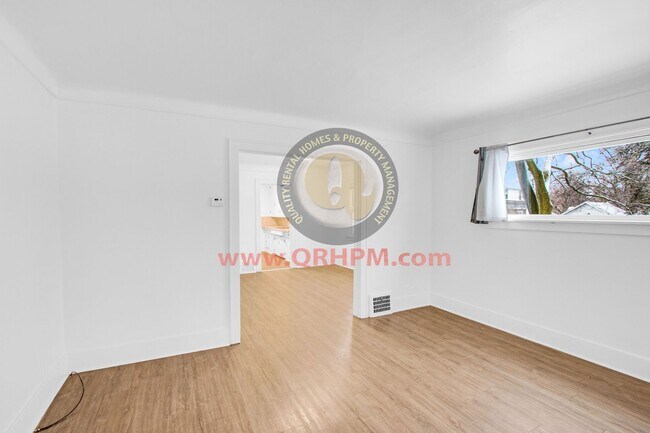 Building Photo - Available Now!! 4 bedroom, 2 Bath with a 2...