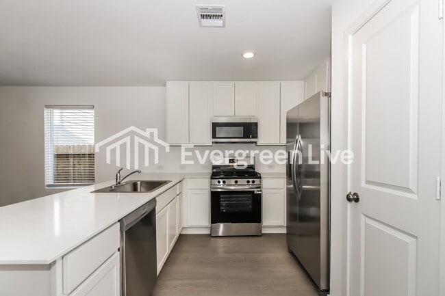 Building Photo - 5934 Patriot Sound Drive