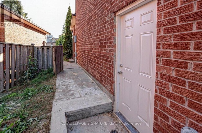 Building Photo - 4224 Angeloni Dr