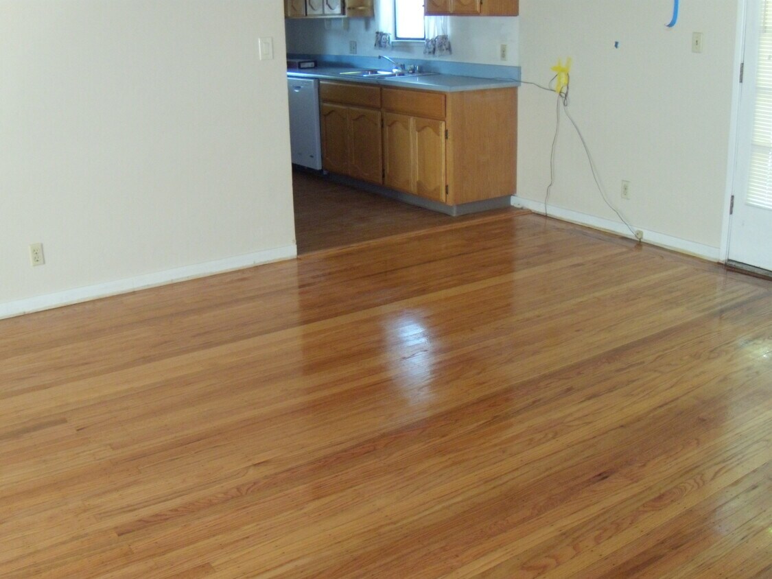 Primary Photo - 275 E Arbor Ave