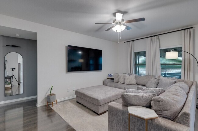 Foto del edificio - 1009 Branding Iron Ln